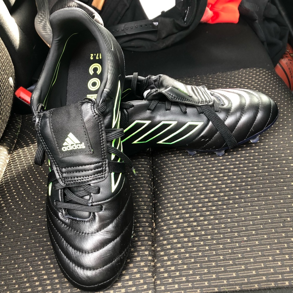 Size 9 (UK 8 1/2) Adidas Copa Gloro